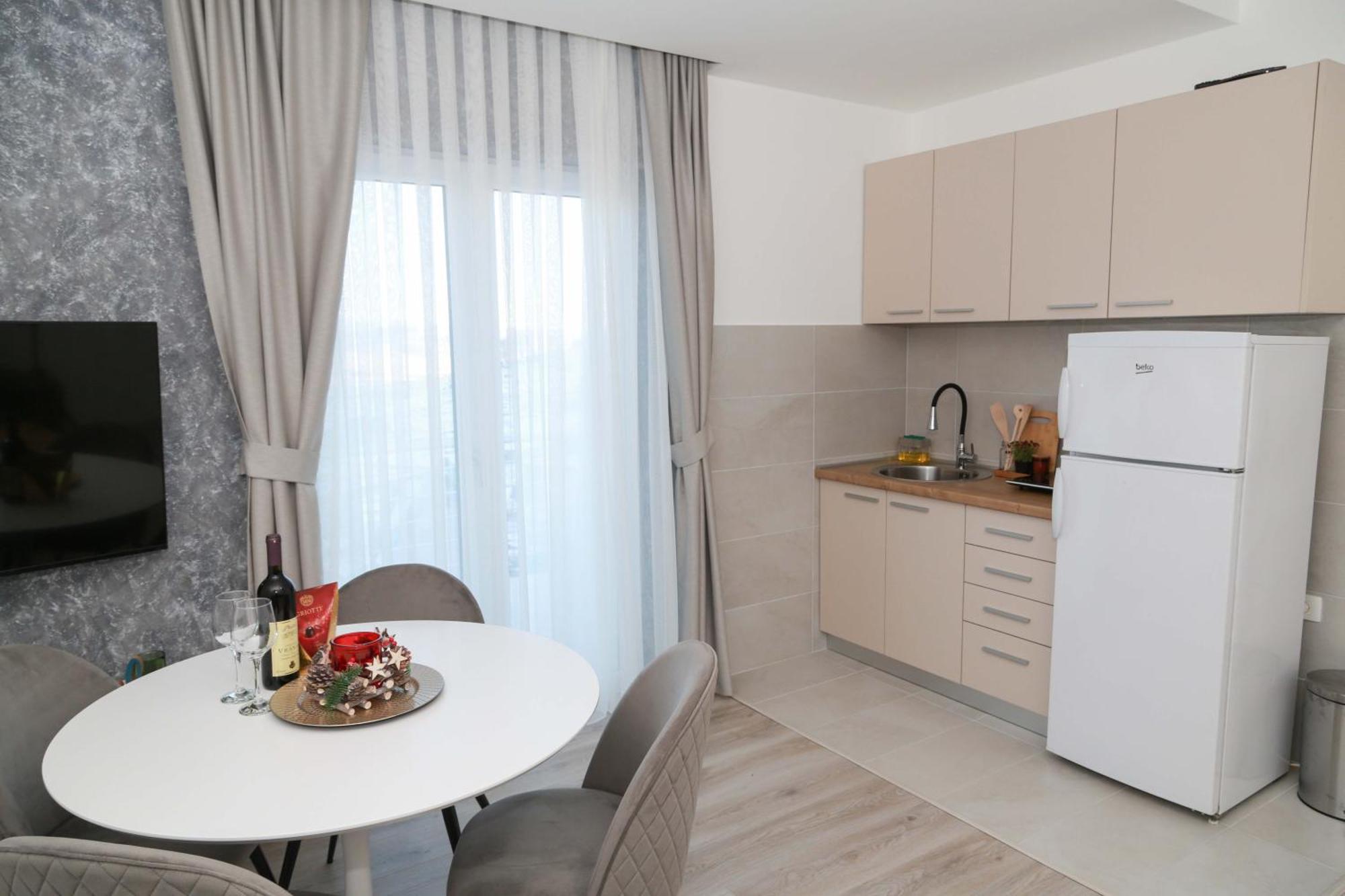 Hillside Apartments Жабляк Экстерьер фото